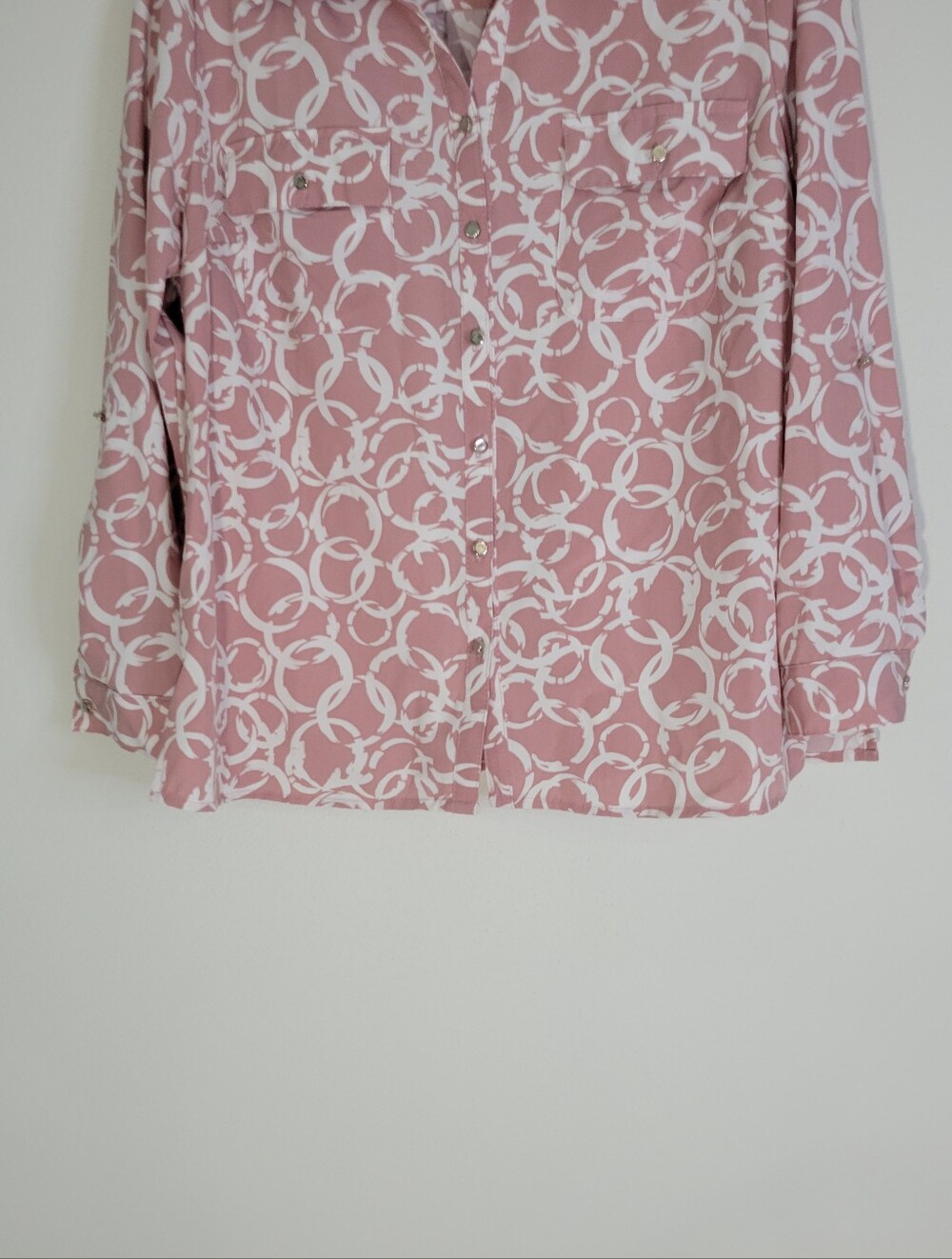 Notation Women Size L Pink and White Circle Print Button-Up Blouse - Picture 5 of 9